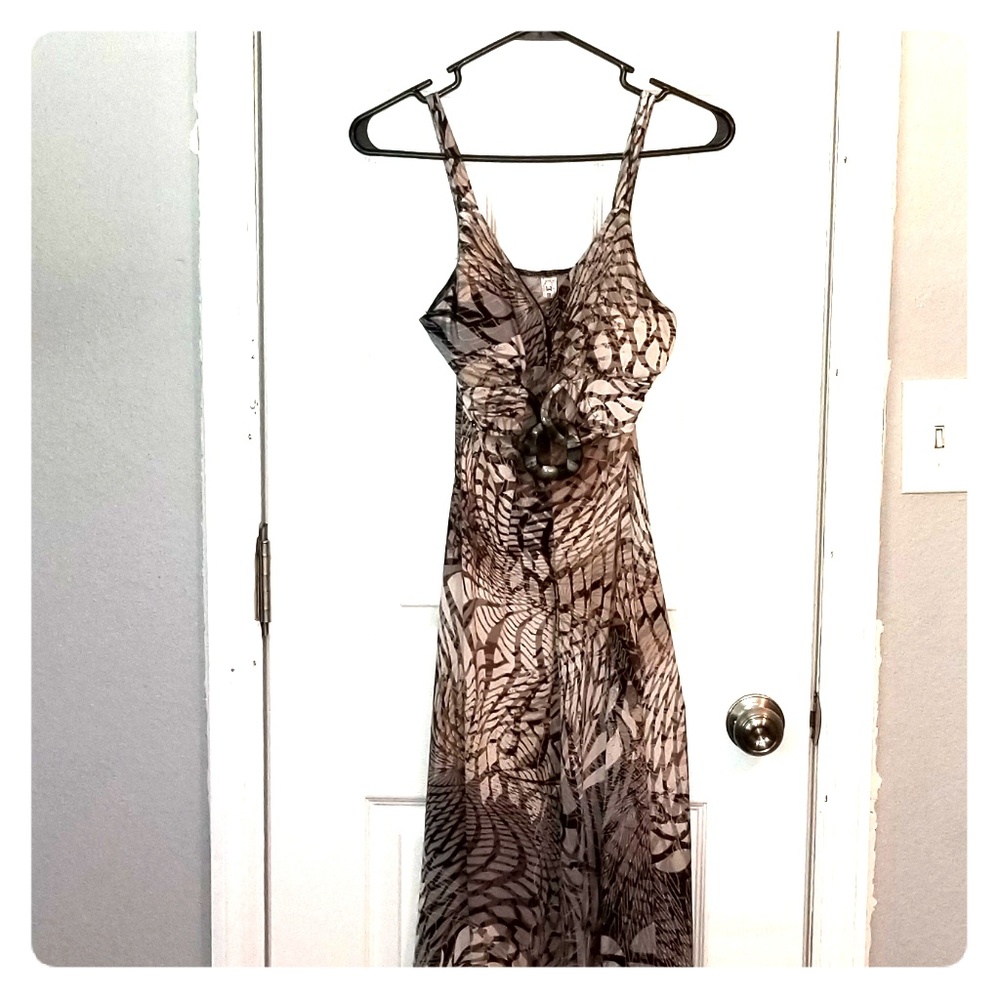 Dress - Picture 1 of 2